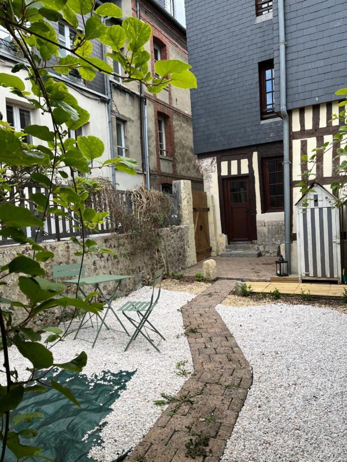 オンフルール Ma Boheme - Jardin En Centre Historiqueヴィラ エクステリア 写真